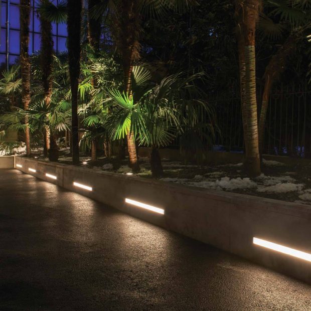 B-LIGHT_INSERTO-MEDIUM-WO_AMBIENTATO_14072017