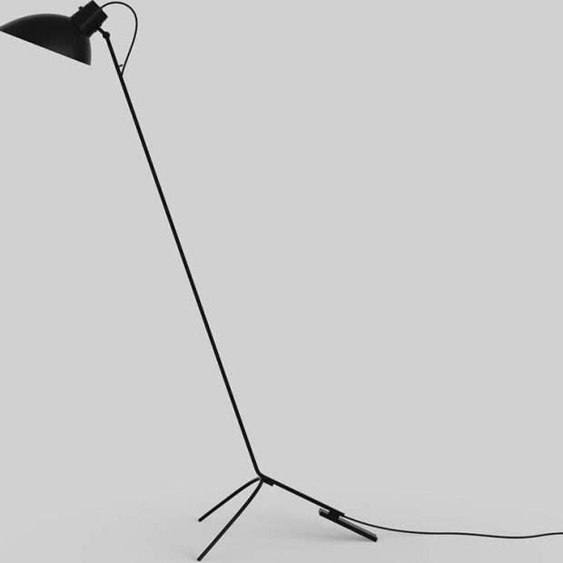 ST-VVCinquantaFloor_Black_Frame_Black_Reflector_900x